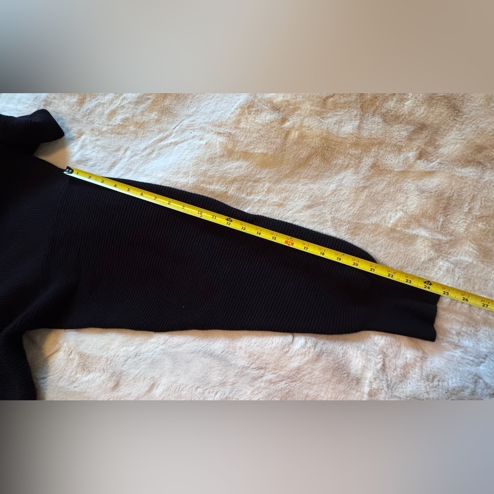 Good American Classic Black Turtleneck Sweater - Picture 9 of 11